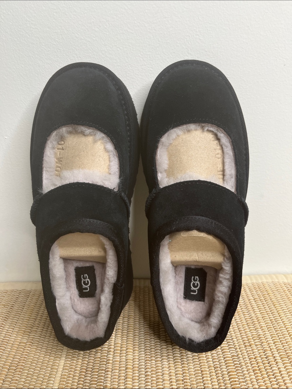 UGG Bea Mary Jane Platform Shoes with Lambswool Lining Size 7